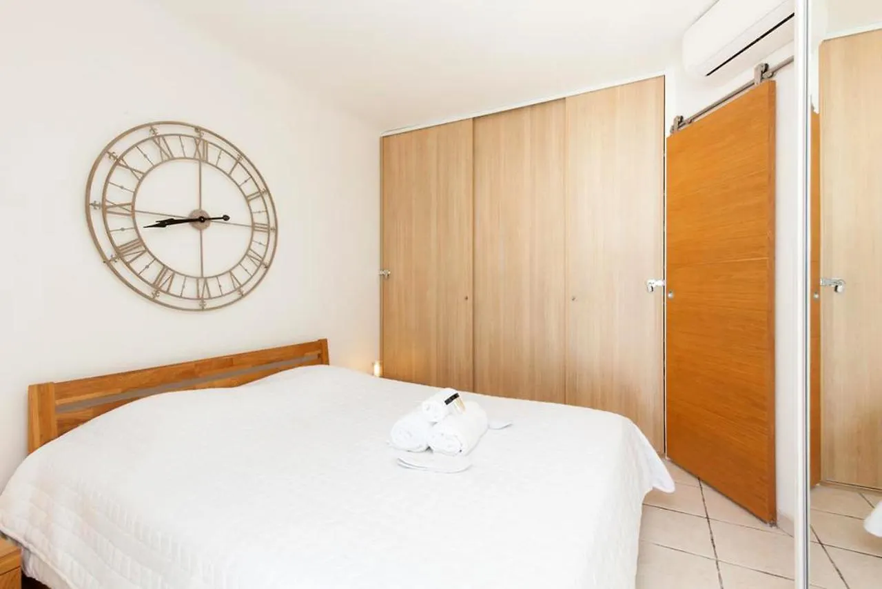 Residence Saint Remy 2 Cannes 0*,  France